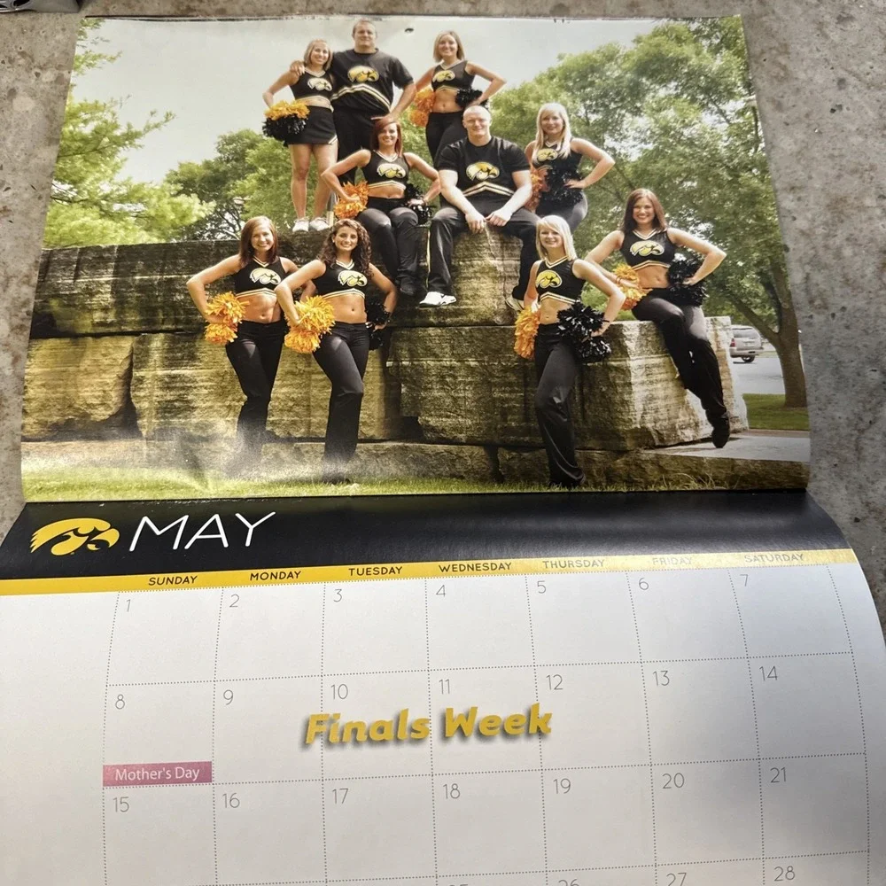 University Of Iowa SPIRIT SQUADS 2010-2011 Cheerleading Herkey Dance Team‎